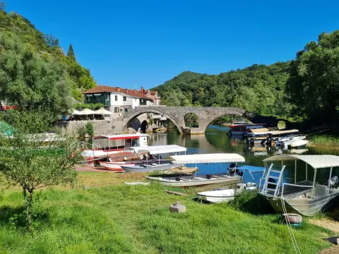 Černá Hora za 5 dní: Boka, Cetinje a Skadarské jezero