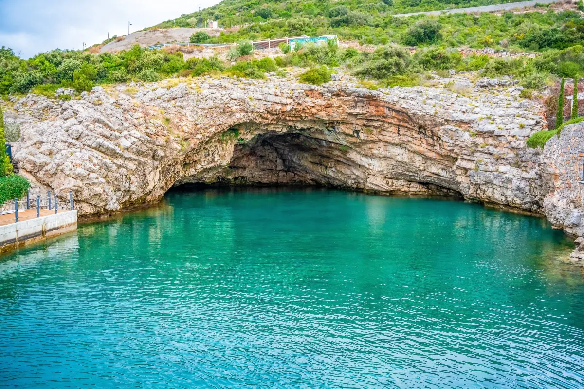 Plava špilja