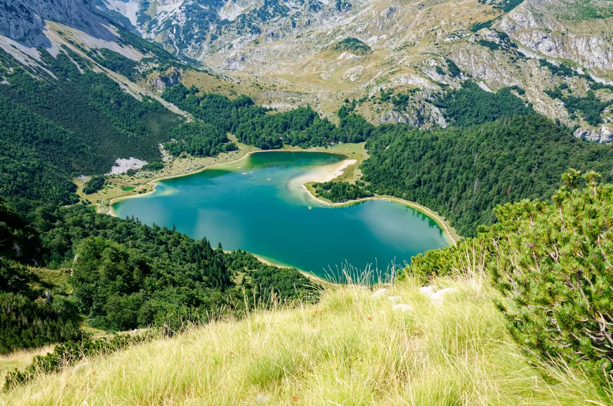 Park prirode Piva i ledničarka jezera