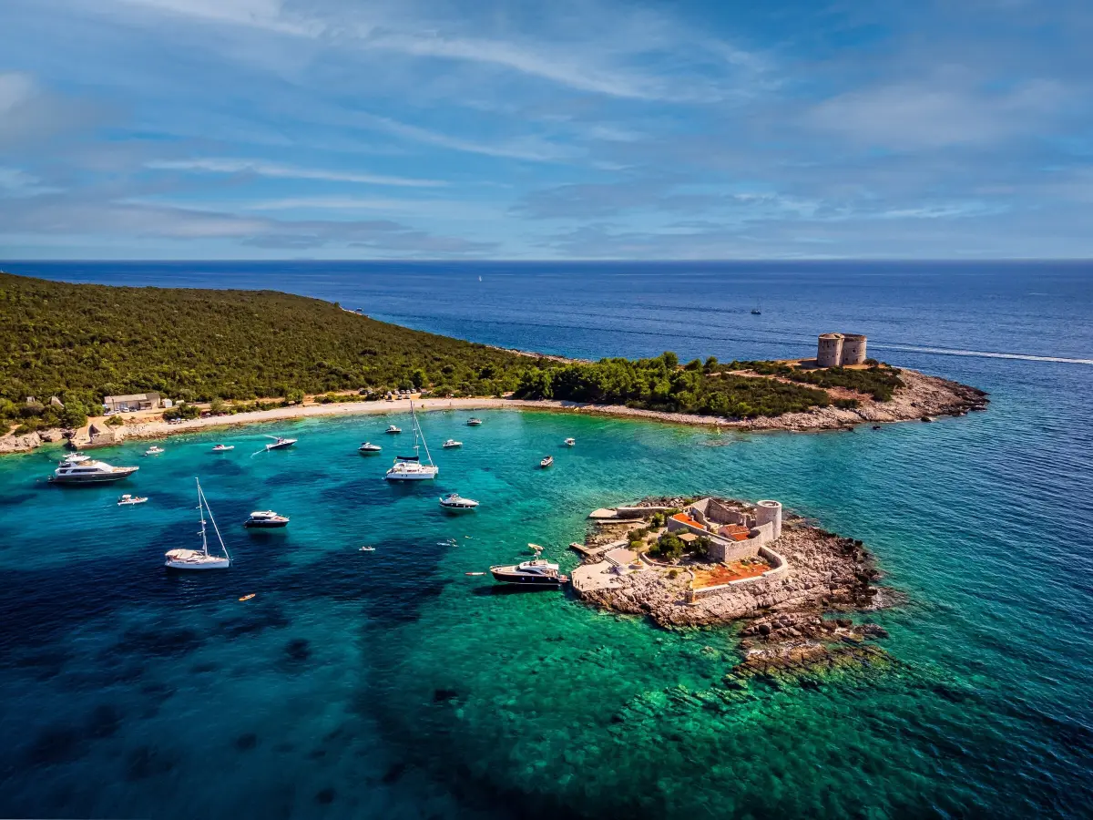Pogled na ostrvo Mamula