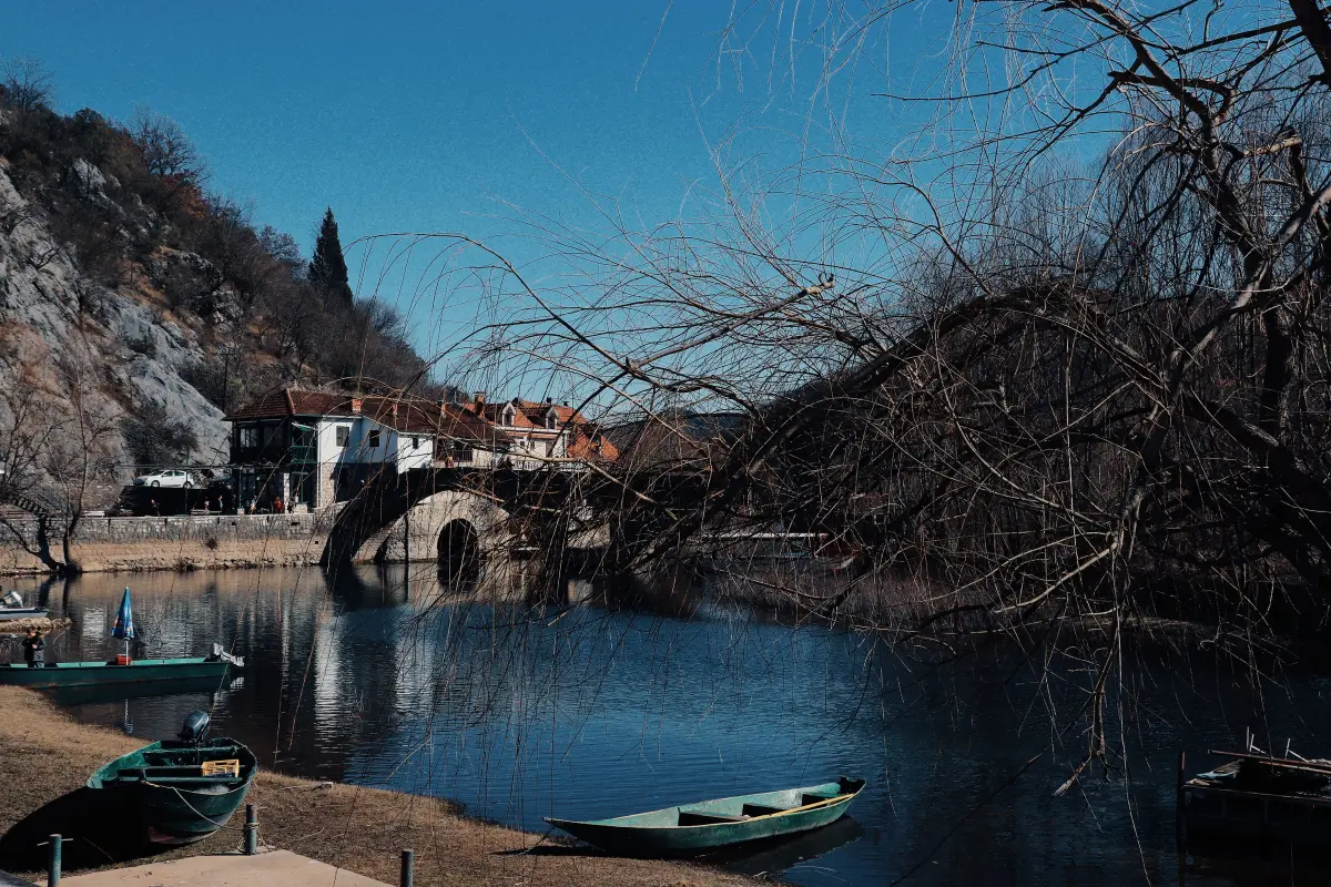 Masline, kiša i mirni gradovi