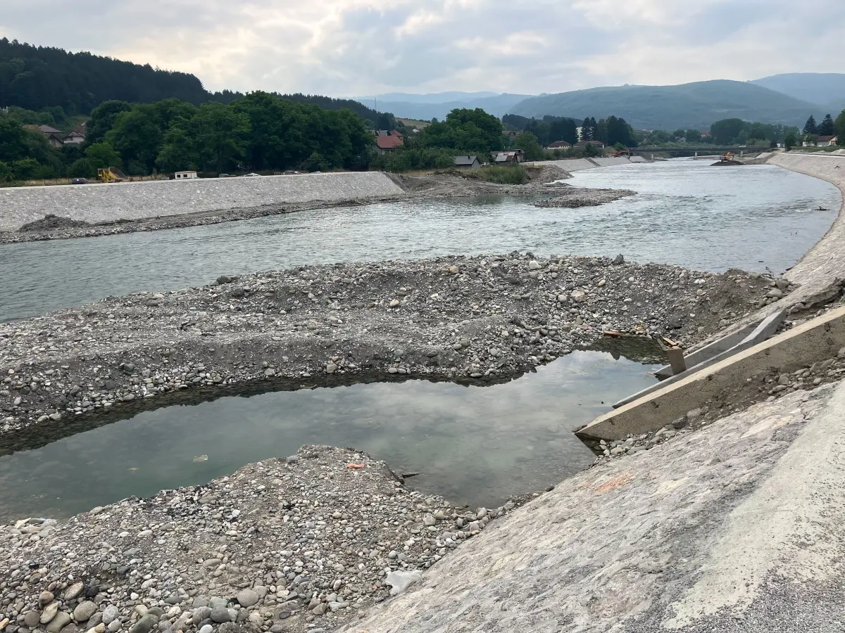 Manastirski plato i pogled na dolinu Lima