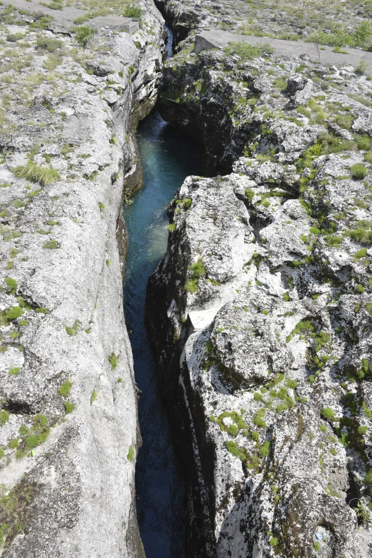 Walk along the canyon