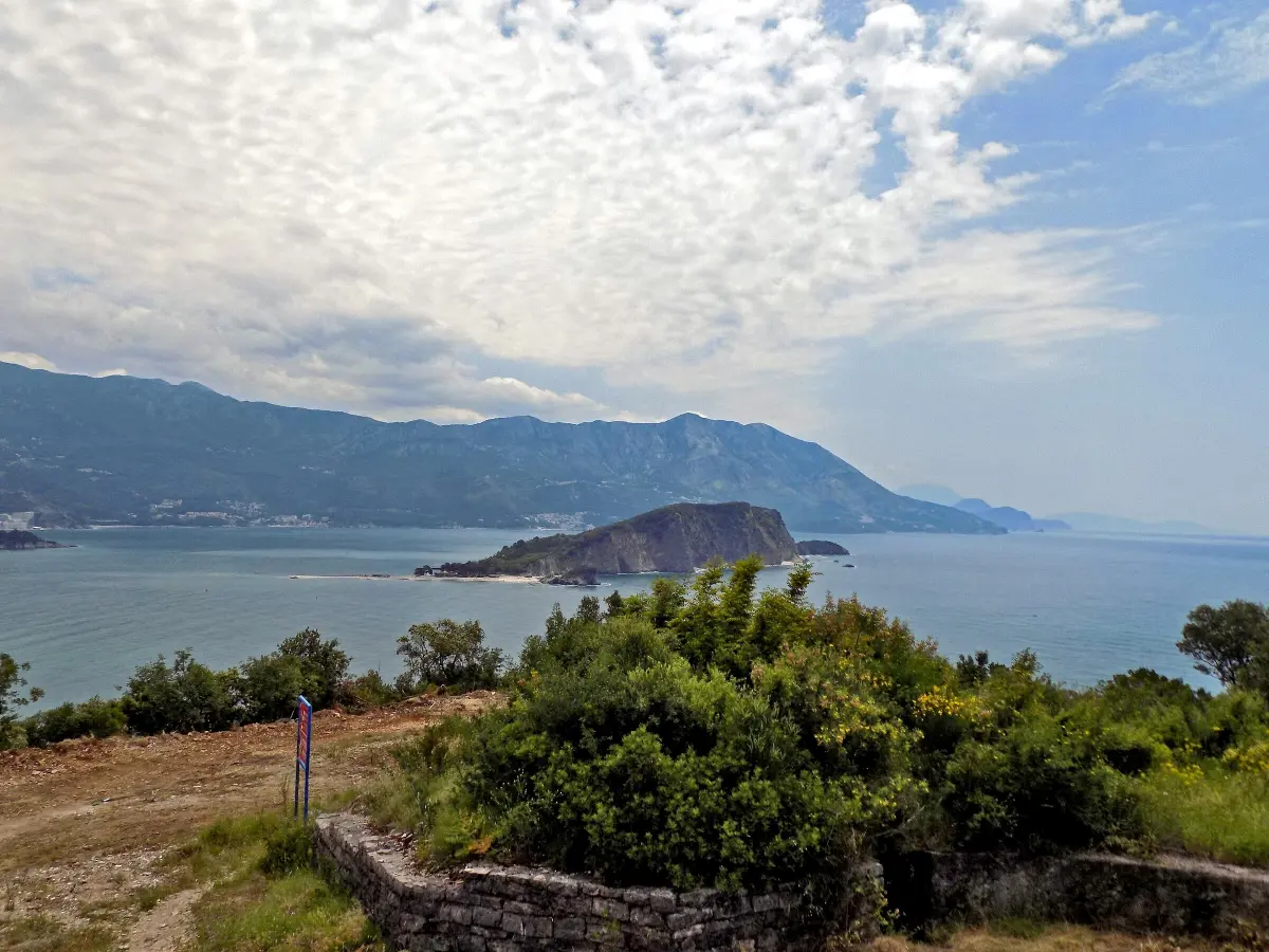 Pogled na Sveti Nikola i Stari grad