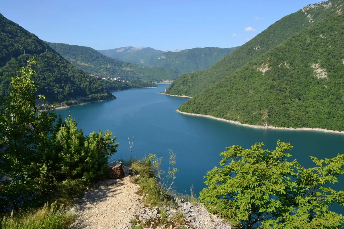 Punkty widokowe nad jeziorem