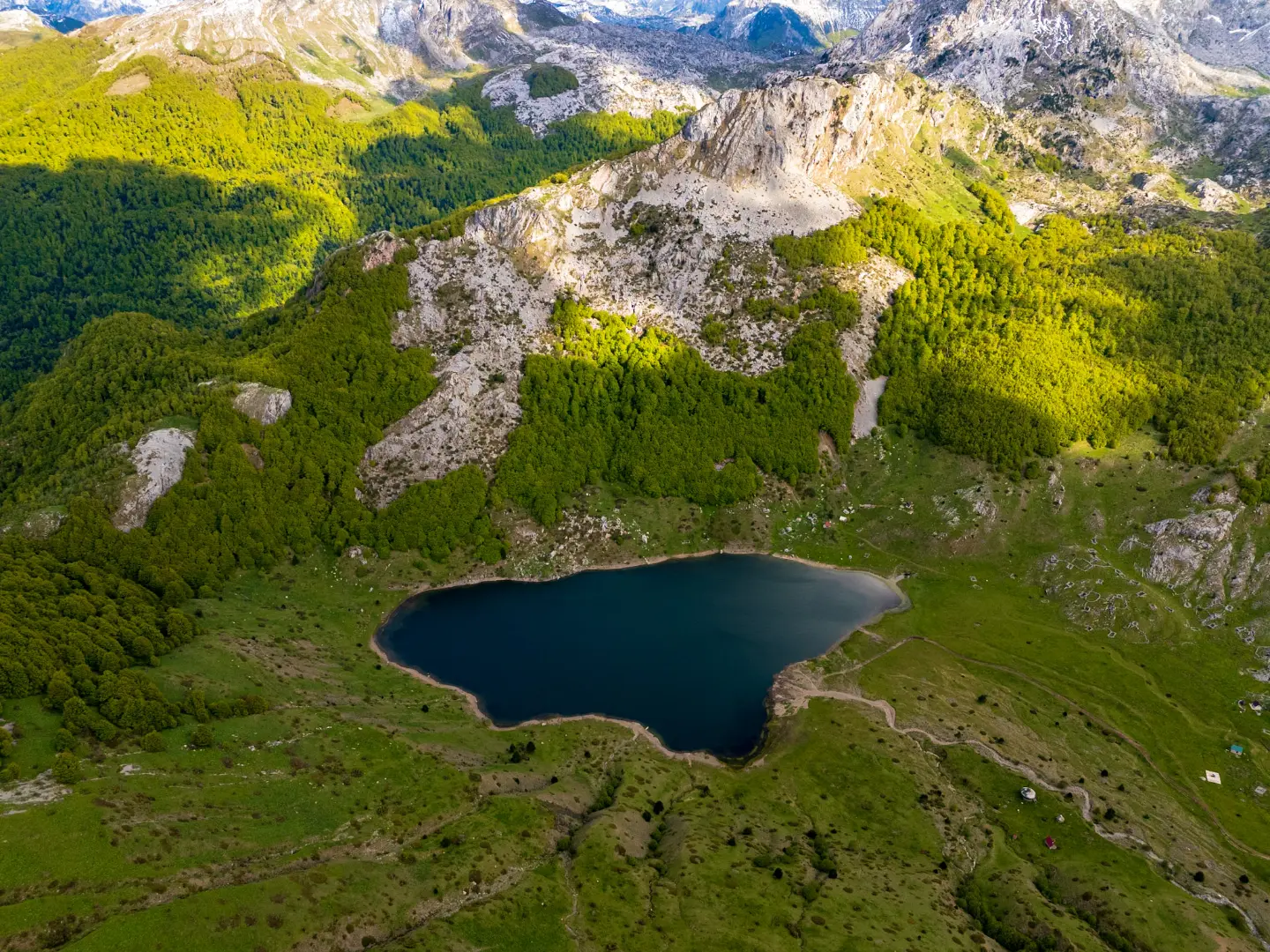 Rikavačko jezero