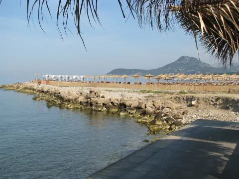 Bar, 2012-08-14 - panoramio