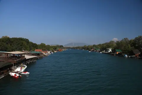 Insel Ada bei der Mündung des Flusses Bojana