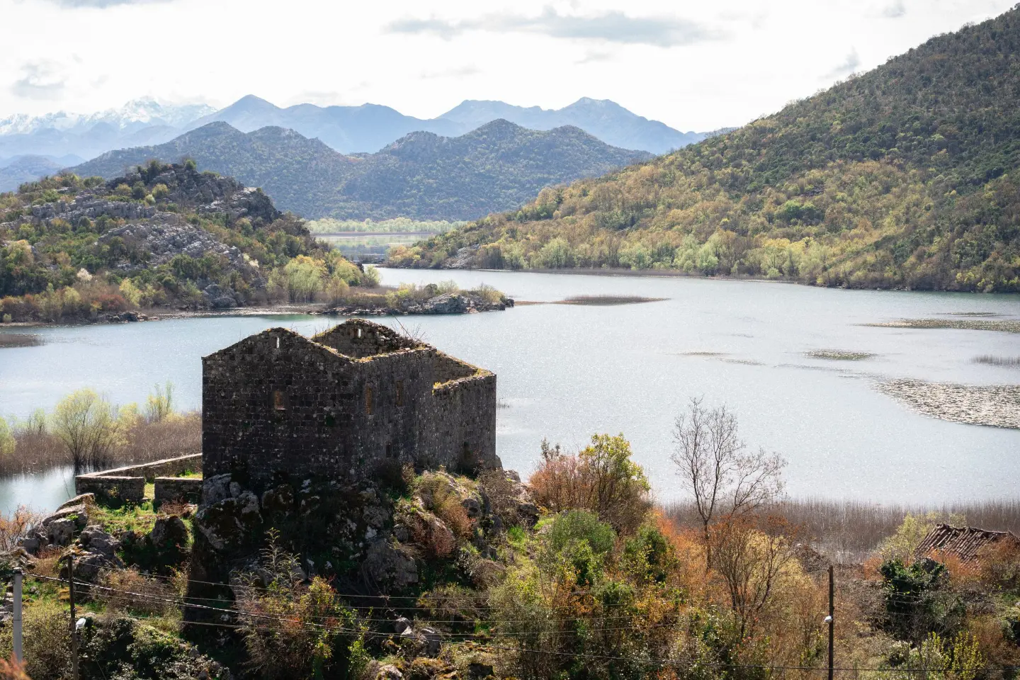 Manastiri Kom, Vranjina i Beška