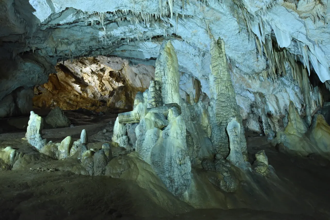Cueva de Lipska