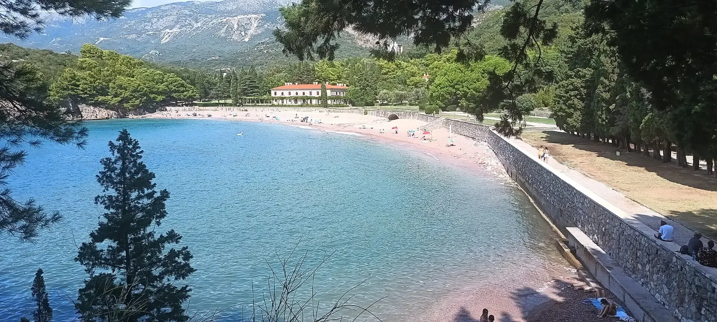 Villa Miločer y el parque de Miločer
