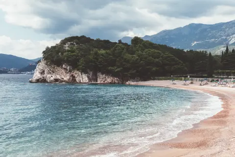 Paljuškovo Beach