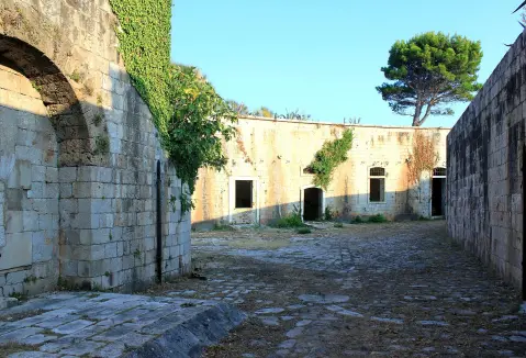 Fort Mamula 02