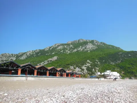 Čanj, 2013-05-01 - panoramio (1)