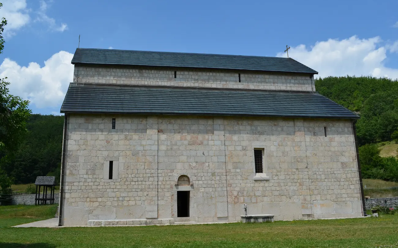 Manastir Piva