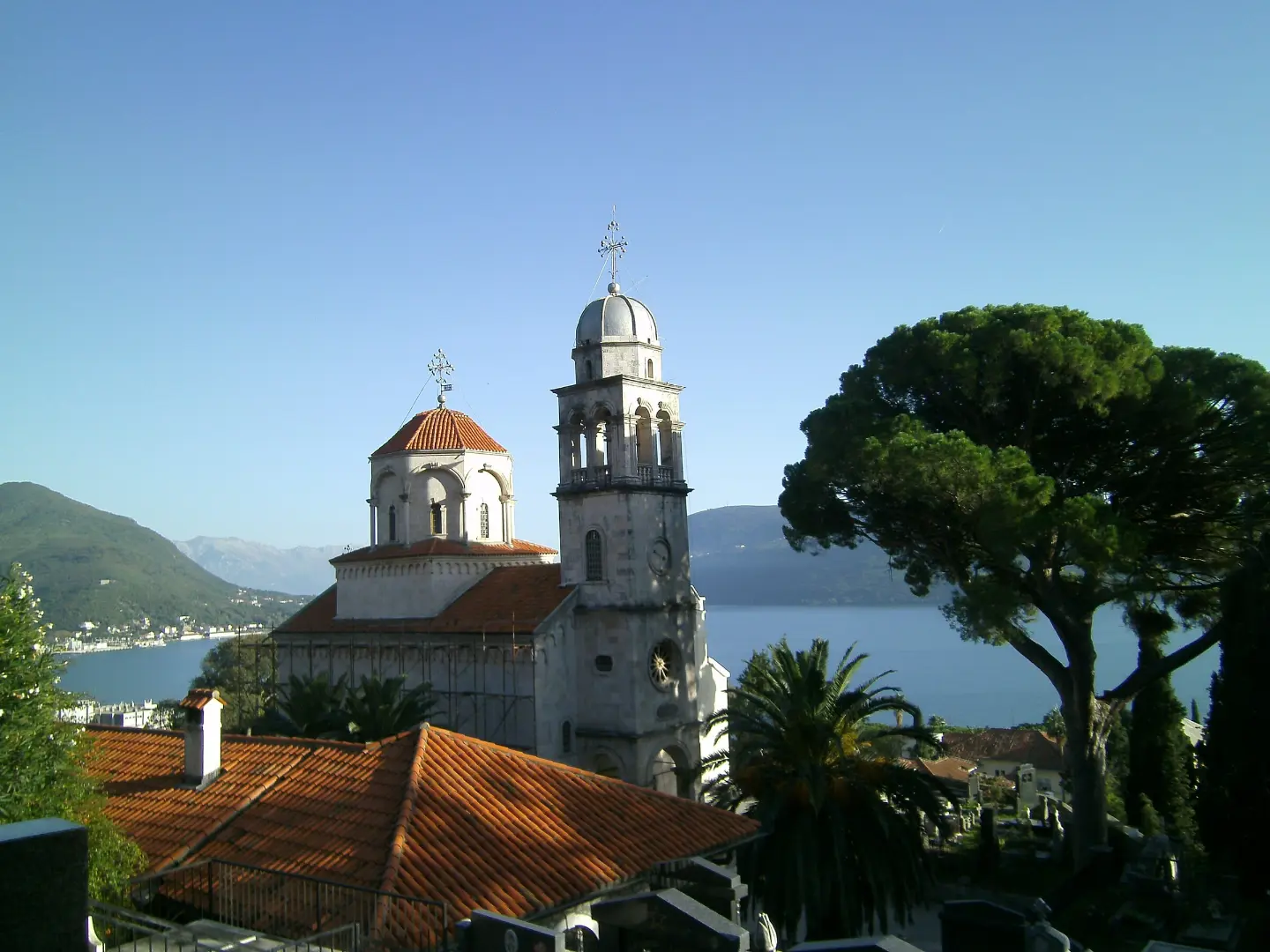 Manastir Savina