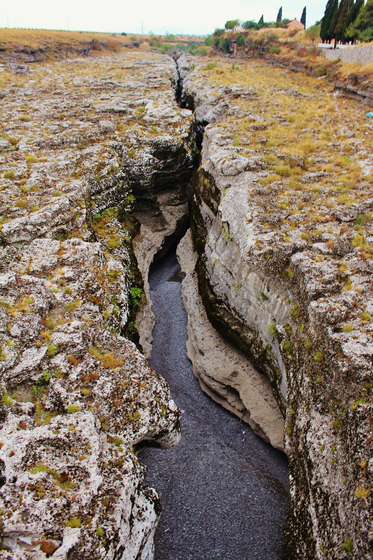 The narrow Cijevna canyon