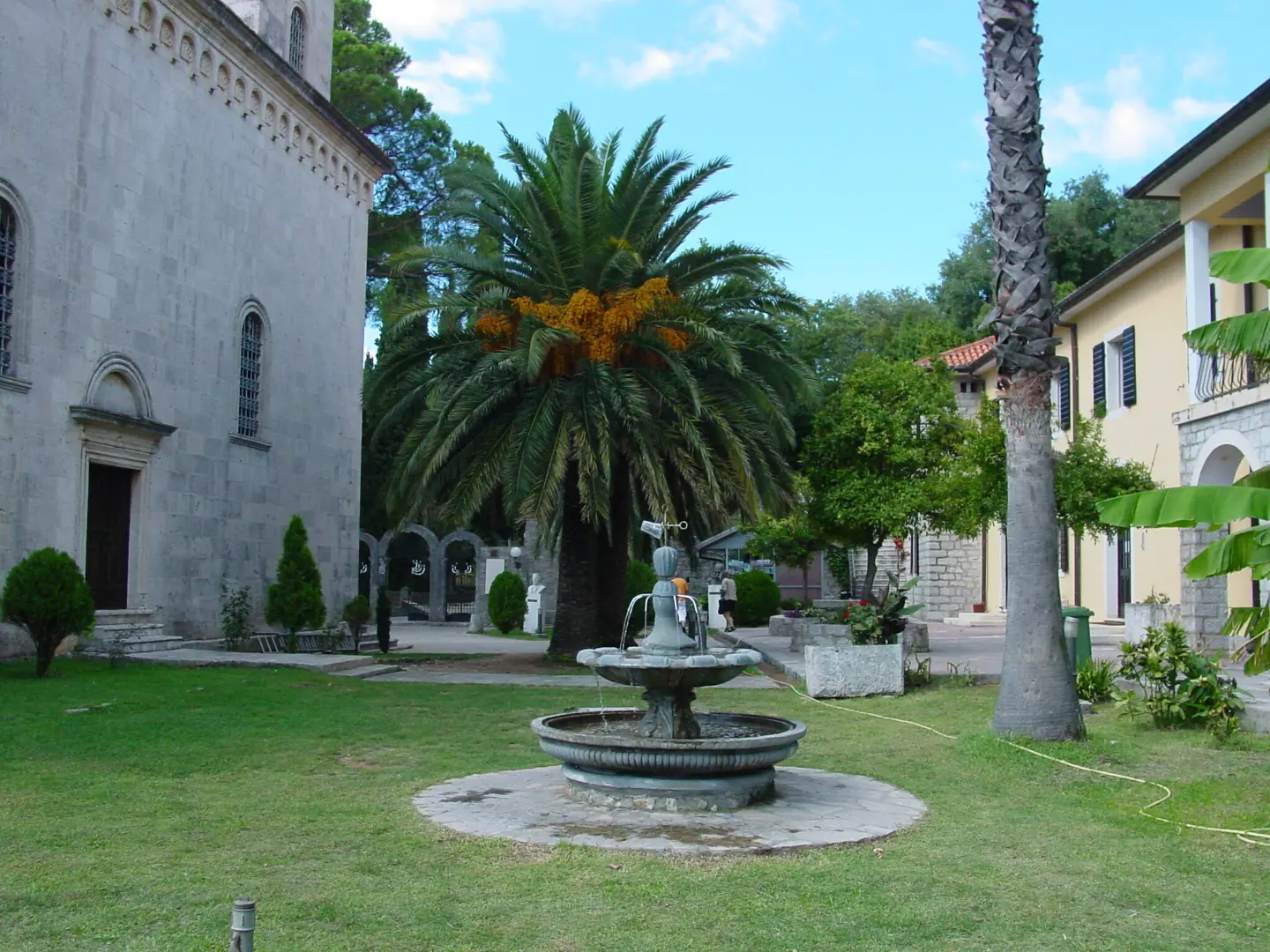 Manastir Savina