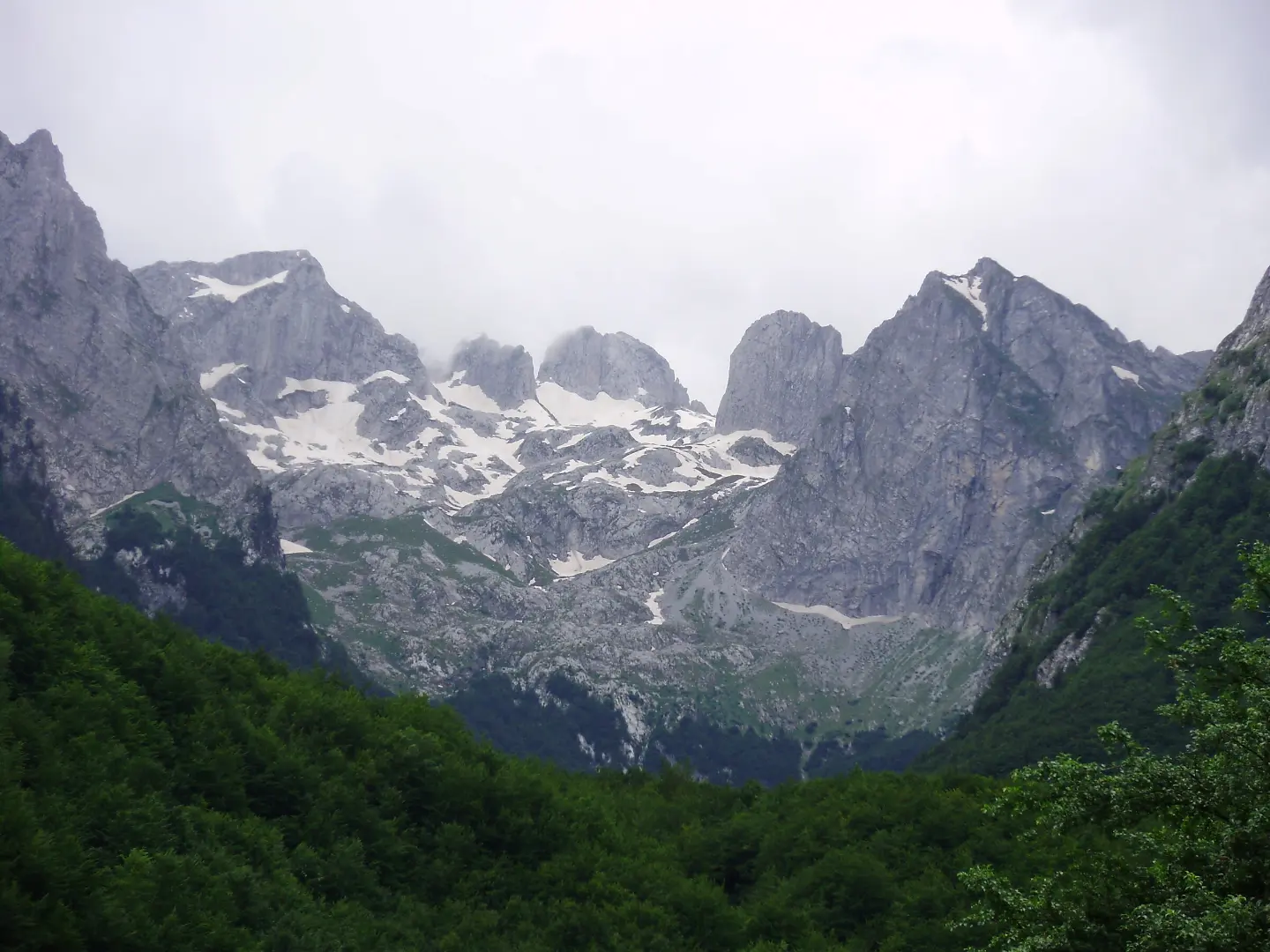 Prokletije above Vusanje
