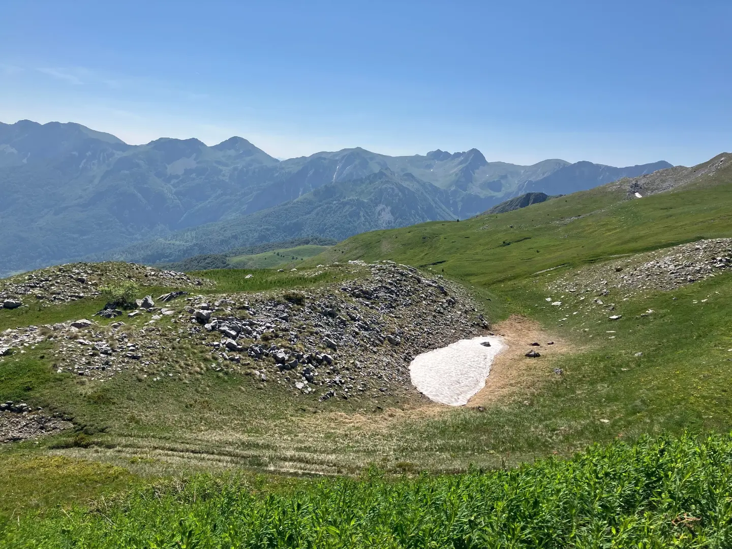 A late snow patch in a hollow at Carine