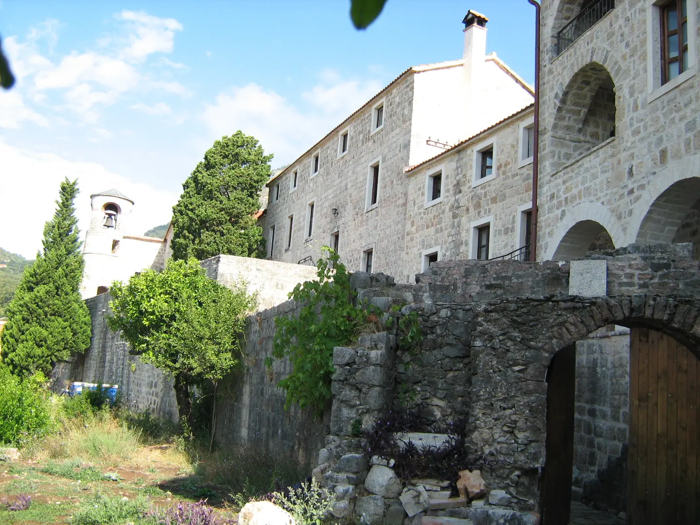 Manastir Podmaine