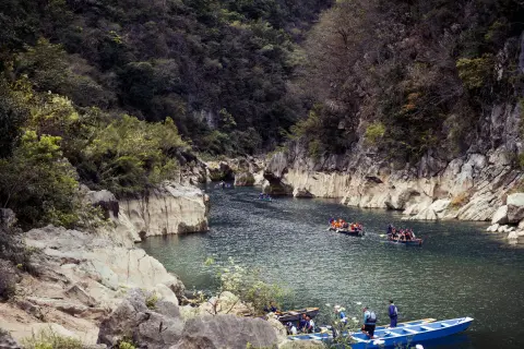 Regata de Rafting del Primero de Mayo en el Tara