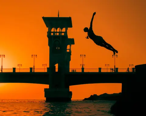 Vezir Bridge Diving (Skokovi sa Vezirovog mosta) — 1