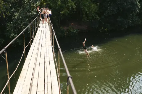 Vezir Bridge Diving (Skokovi sa Vezirovog mosta) — 3