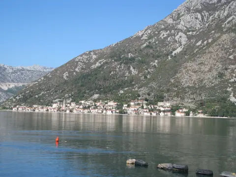 Perast 2008-11-03 - panoramio