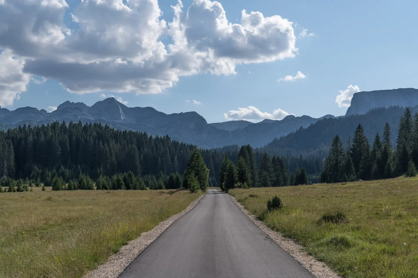 На двох колесах через Чорногорію