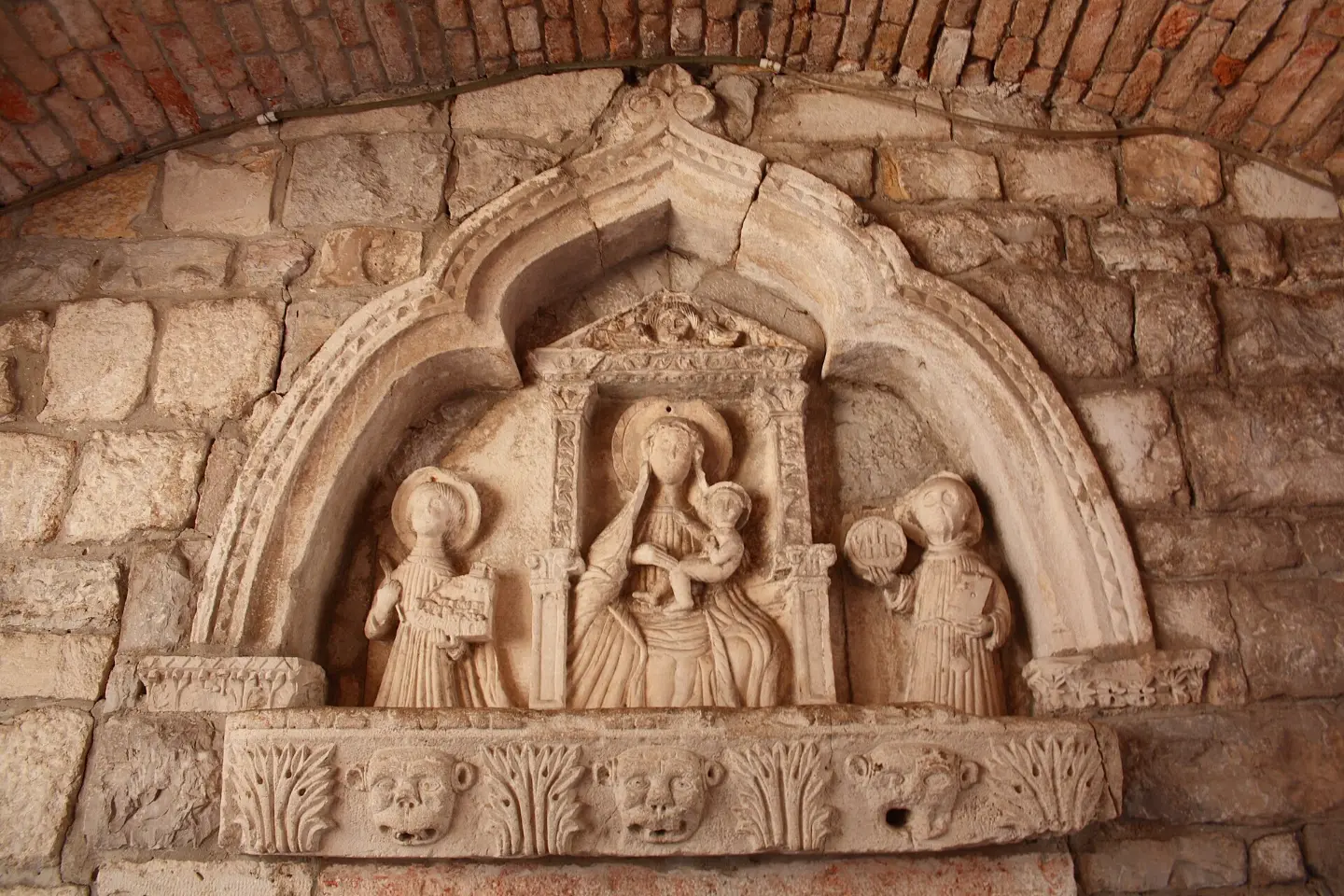 אבני Serenissima בתמונות — image 1