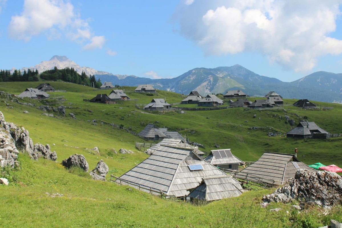 Crnogorski katuni su jedini očuvani sistem transhumance na Balkanu gdje se kajmak još uvijek pravi po receptu starom pre