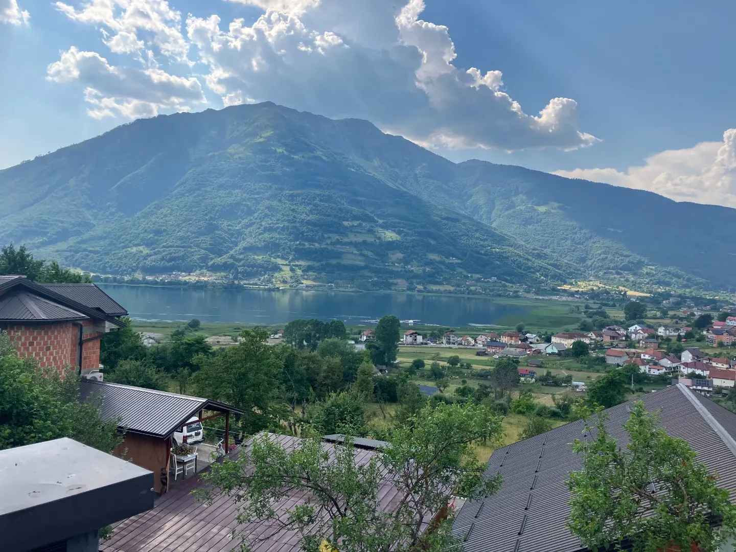 Plavsko jezero i Plav