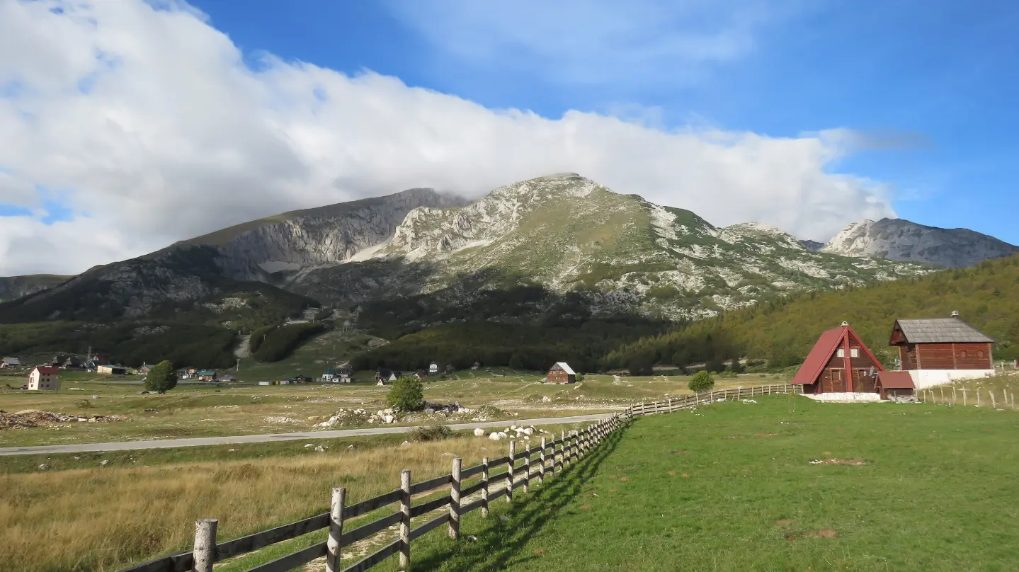 Savin kuk iznad Motičkog gaja