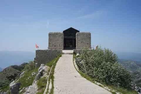 Lovćen: Velji Bostur – Bukovica