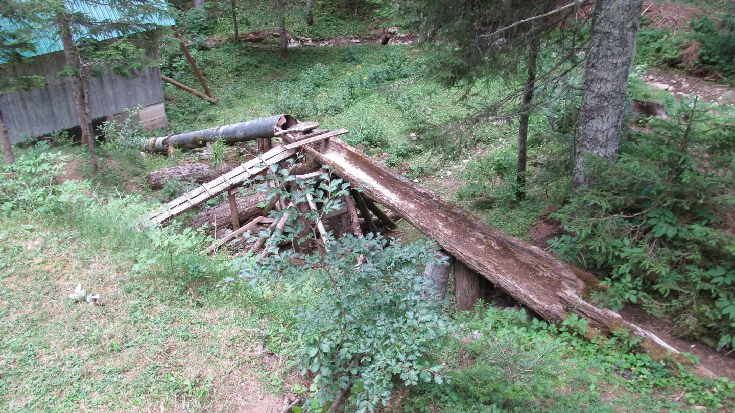 An abandoned mill near Black Lake