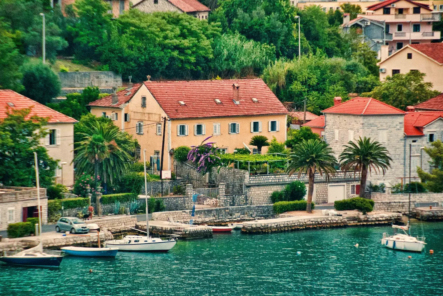 Houses and boats in Dobrota