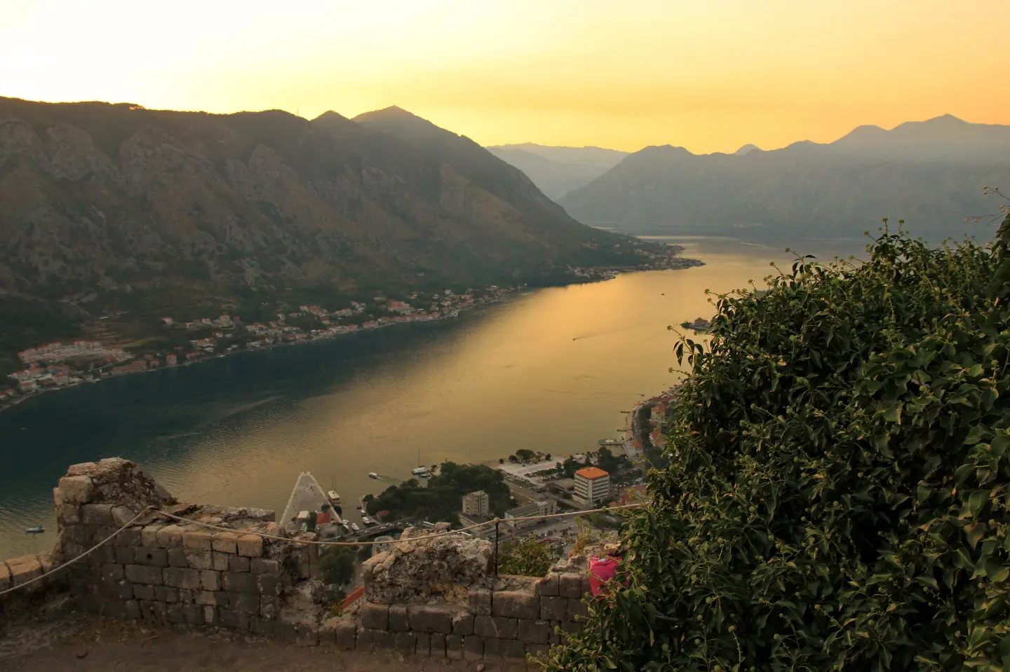 Zalazak sunca sa tvrđave Svetog Ivana