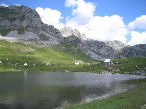 Velje Duboko – Kapetanovo Jezero (suggested trail, no trailmarks)