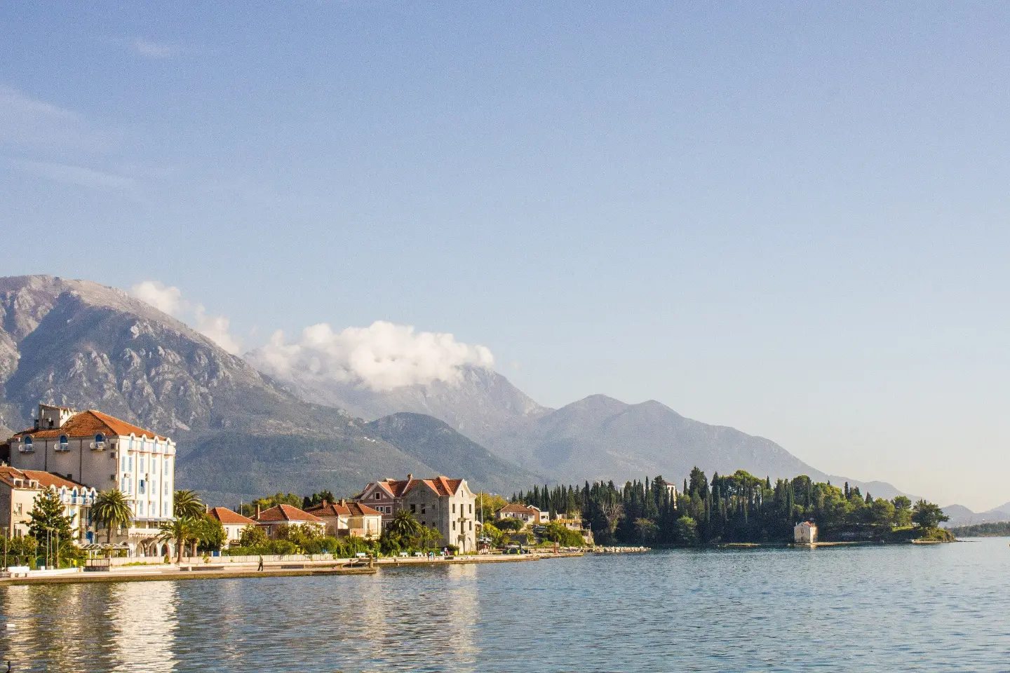 Tivat: šetalište Pine – Seljanovo – Kalardovo