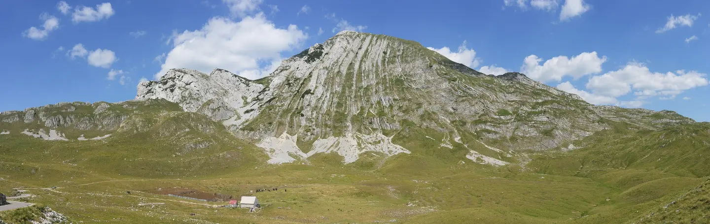 Balja Greda beside the road