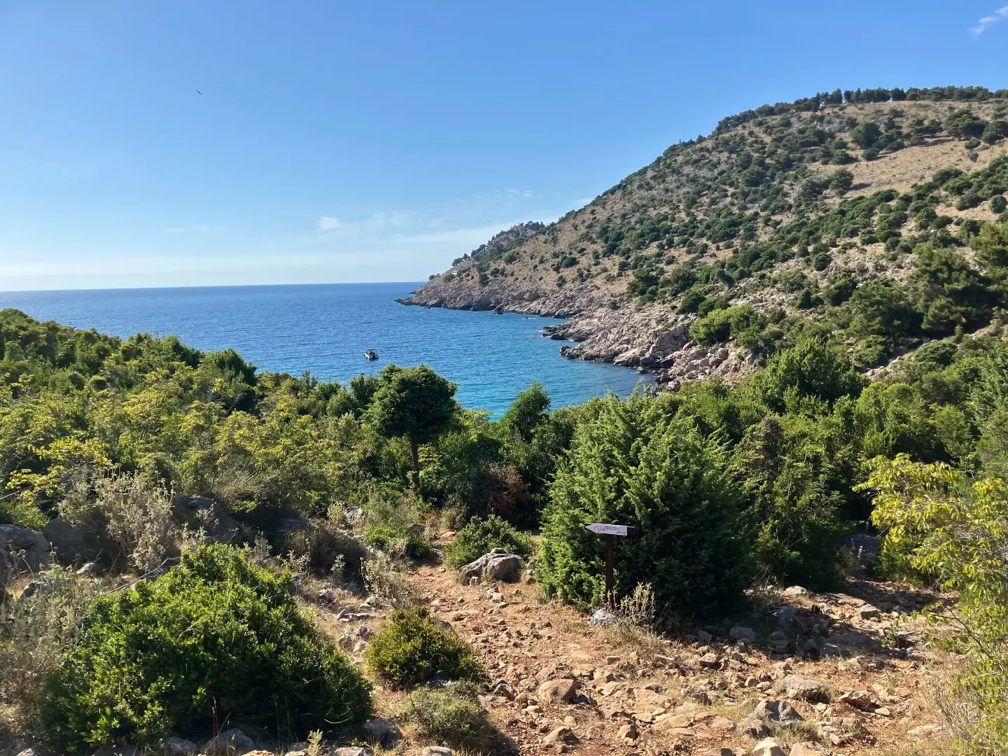 Volujica-Crvena Stijena-Uvala Bigovica