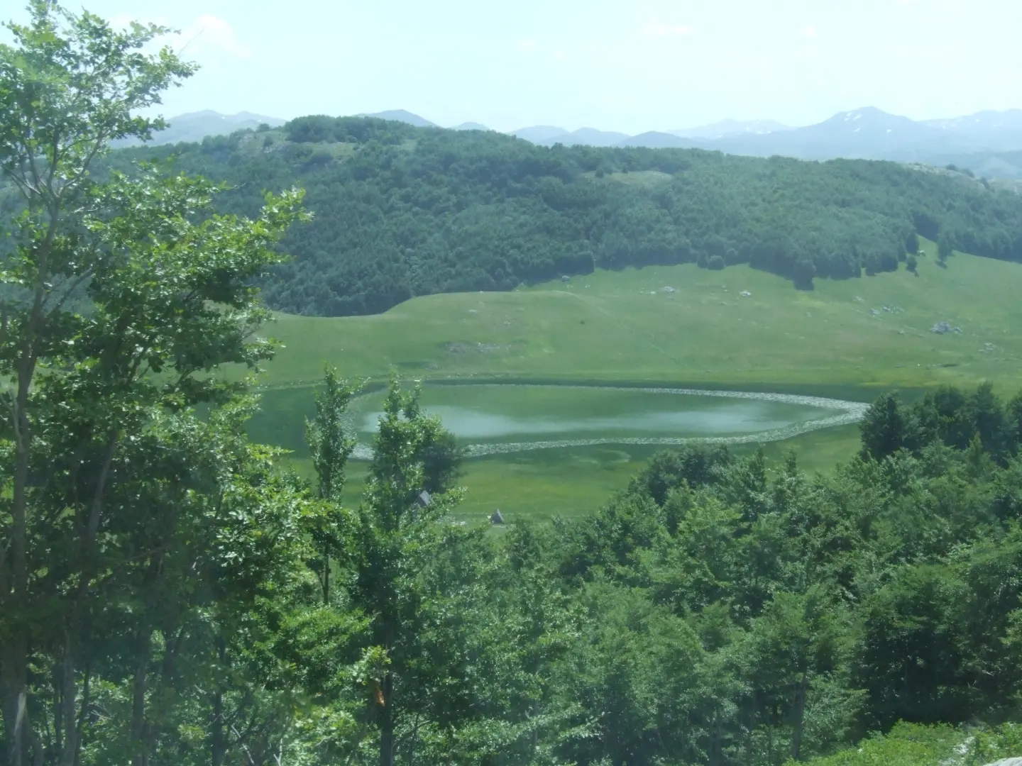 Riblje jezero